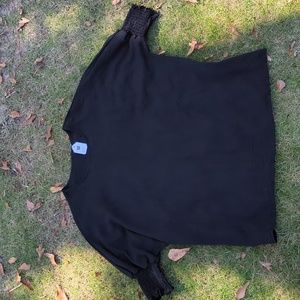 Women's medium black top